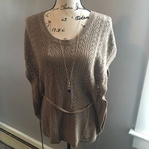 Sonoma poncho style knit top Sz M EUC 🌟3/$20🌟